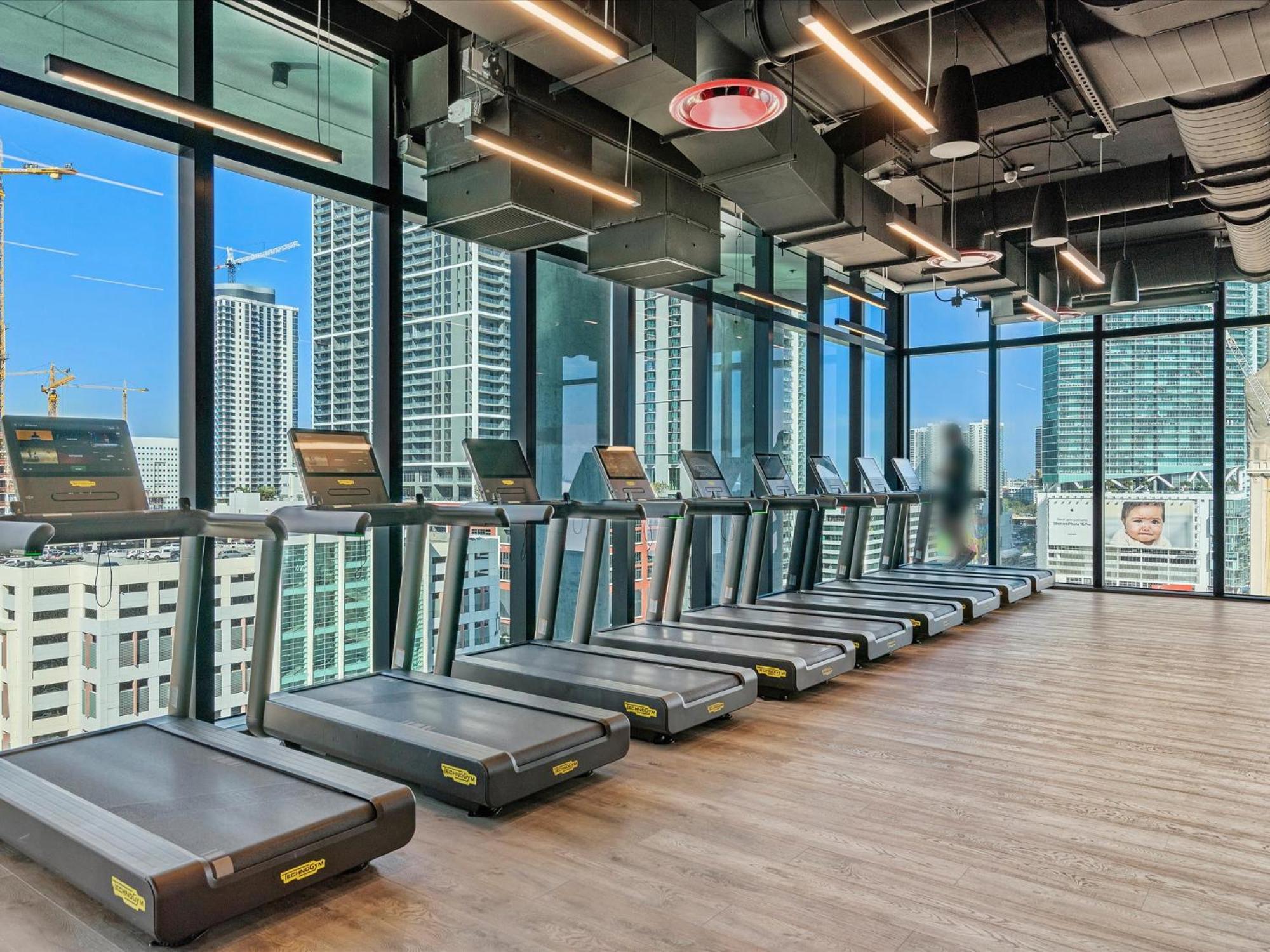 Mvr - Designer In Miami-s Tallest Tower * Miami